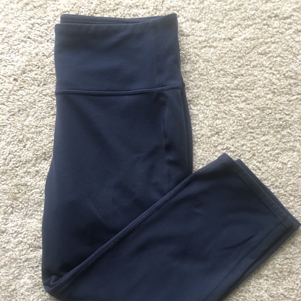 Athleta High Rise Chaturanga Capri Legging Navy